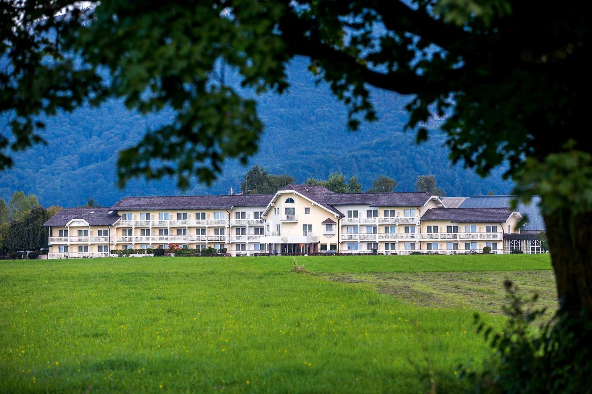Momentum Hotel Anif Exterior photo